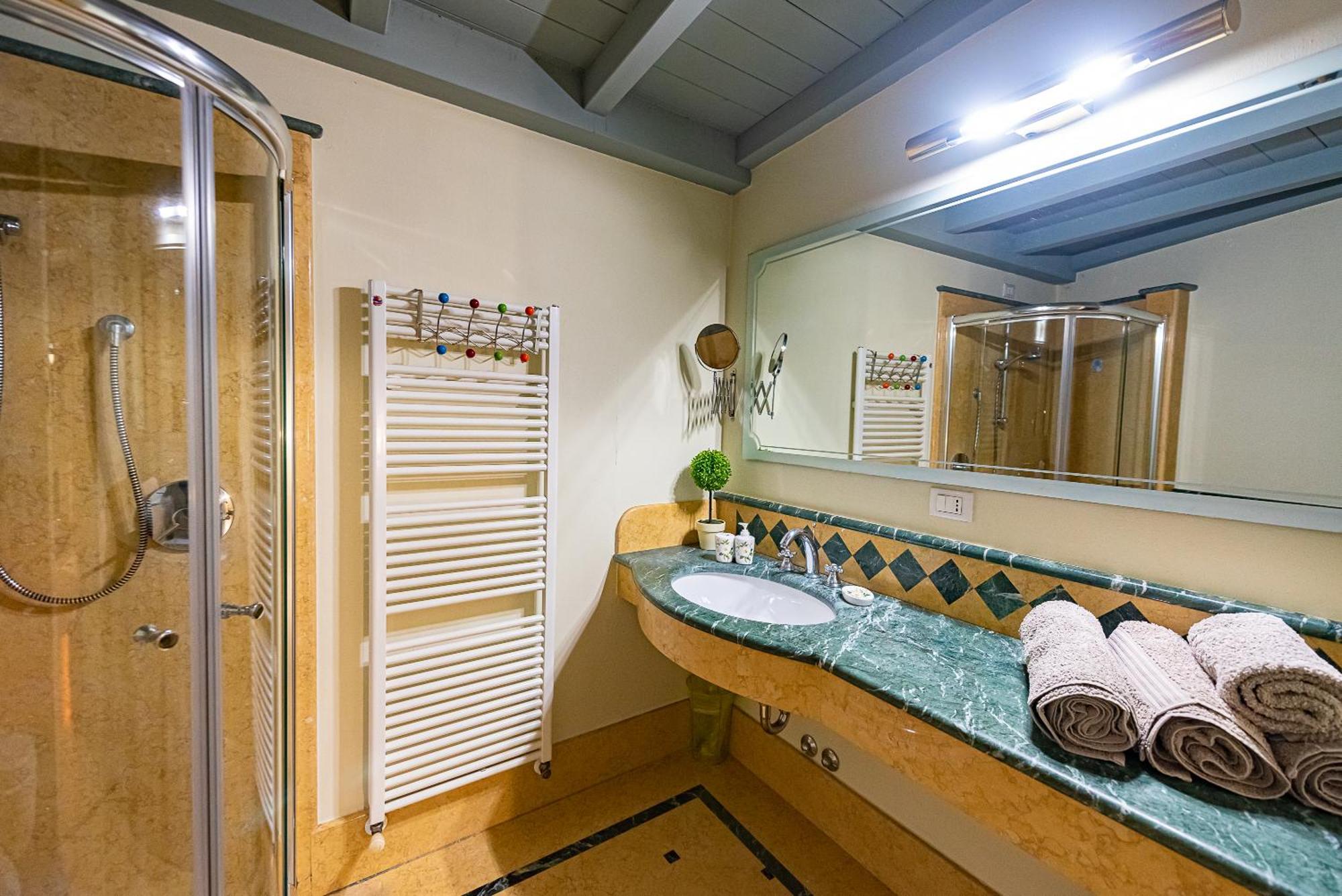 Giohouse4 Apartment Валеджо-суль-Мінчо Екстер'єр фото